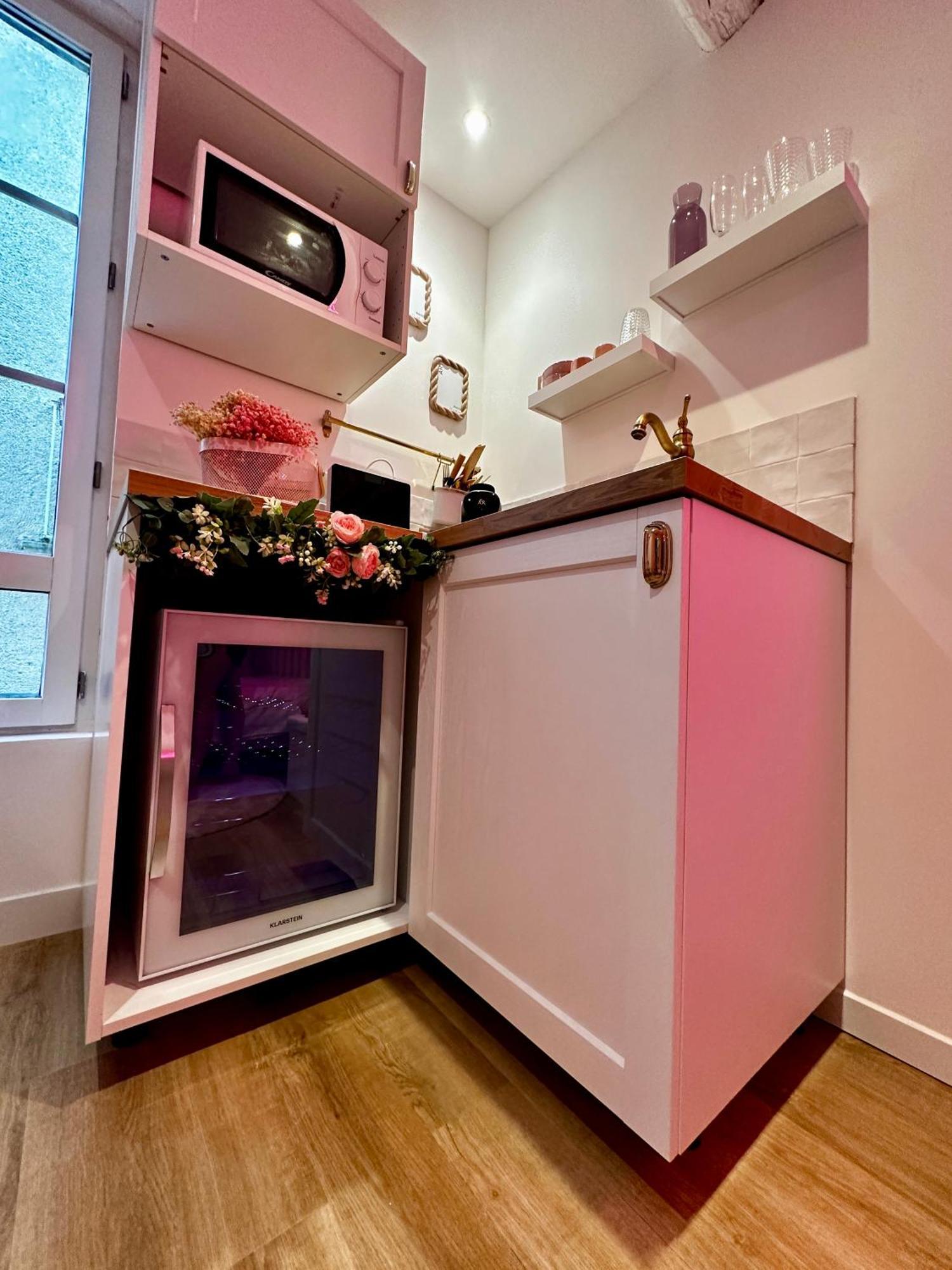 Romantic Room - Balneo - Ciel Etoile - Free Wifi - Netflix - Hyper Centre Pézenas المظهر الخارجي الصورة