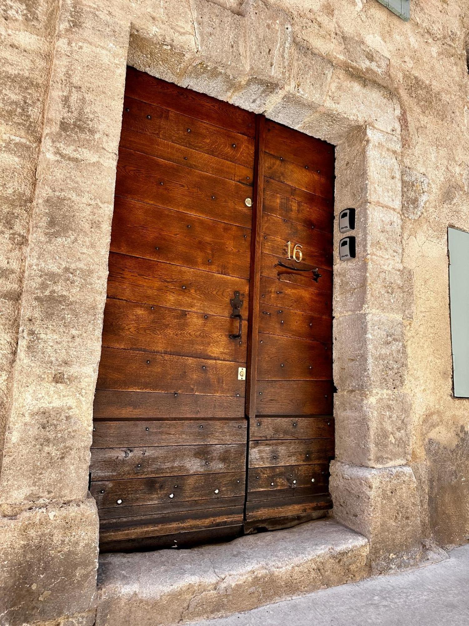Romantic Room - Balneo - Ciel Etoile - Free Wifi - Netflix - Hyper Centre Pézenas المظهر الخارجي الصورة